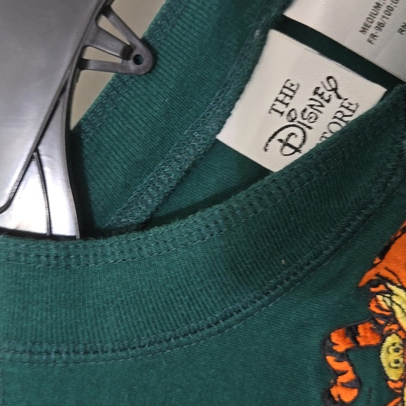 Vintage Disney Hunter Green Henley Sz Medium Pooh Tigger Piglet Eeyore Rabbit LS - Picture 7 of 8